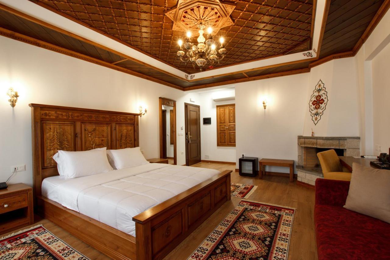 Rose Garden Hotel Gjirokastër Eksteriør billede