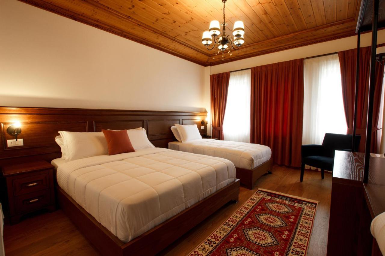 Rose Garden Hotel Gjirokastër Eksteriør billede