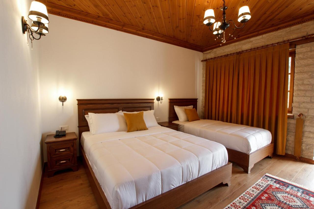 Rose Garden Hotel Gjirokastër Eksteriør billede