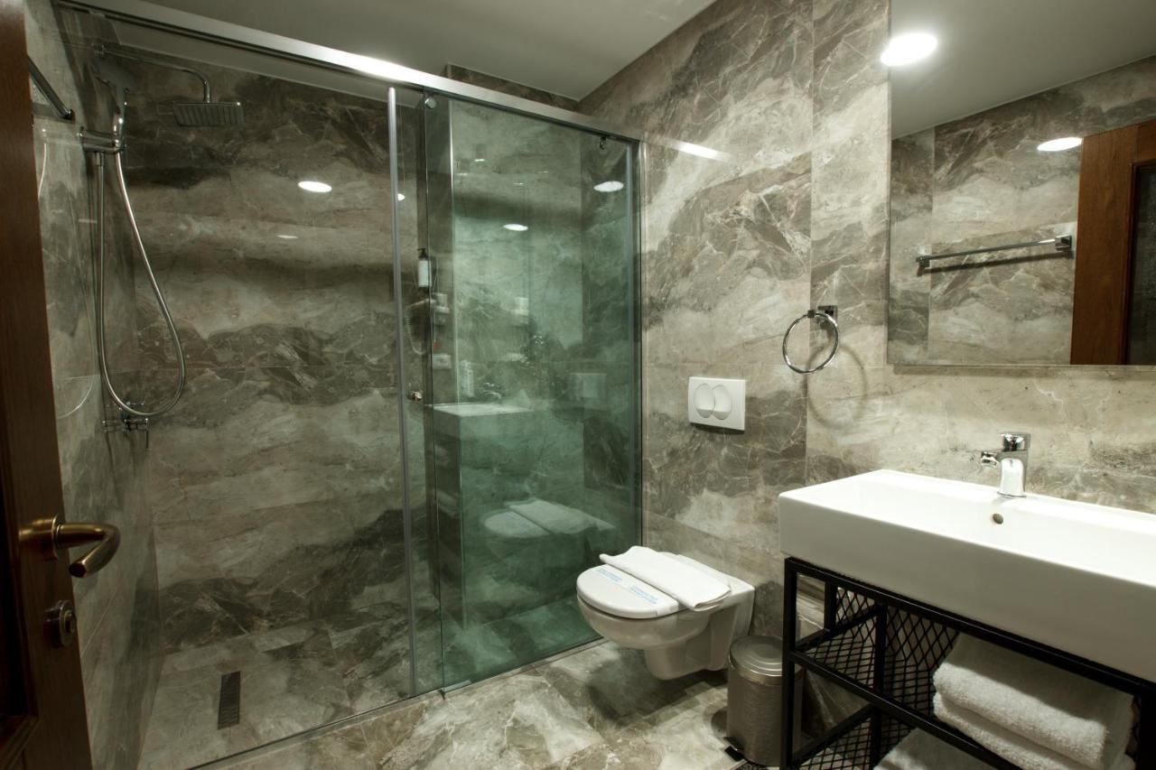Rose Garden Hotel Gjirokastër Eksteriør billede