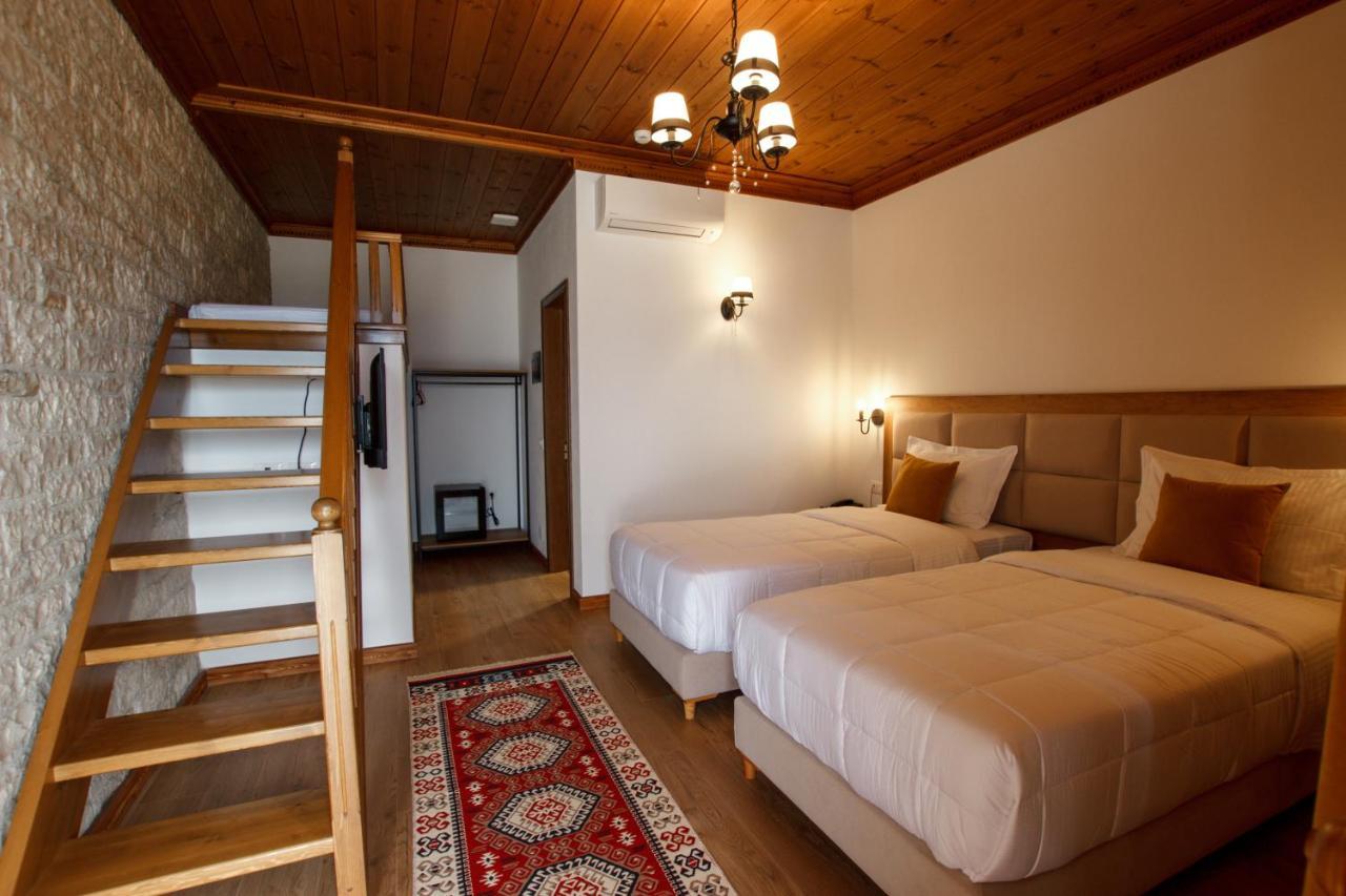Rose Garden Hotel Gjirokastër Eksteriør billede