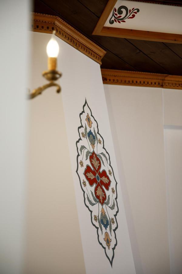 Rose Garden Hotel Gjirokastër Eksteriør billede